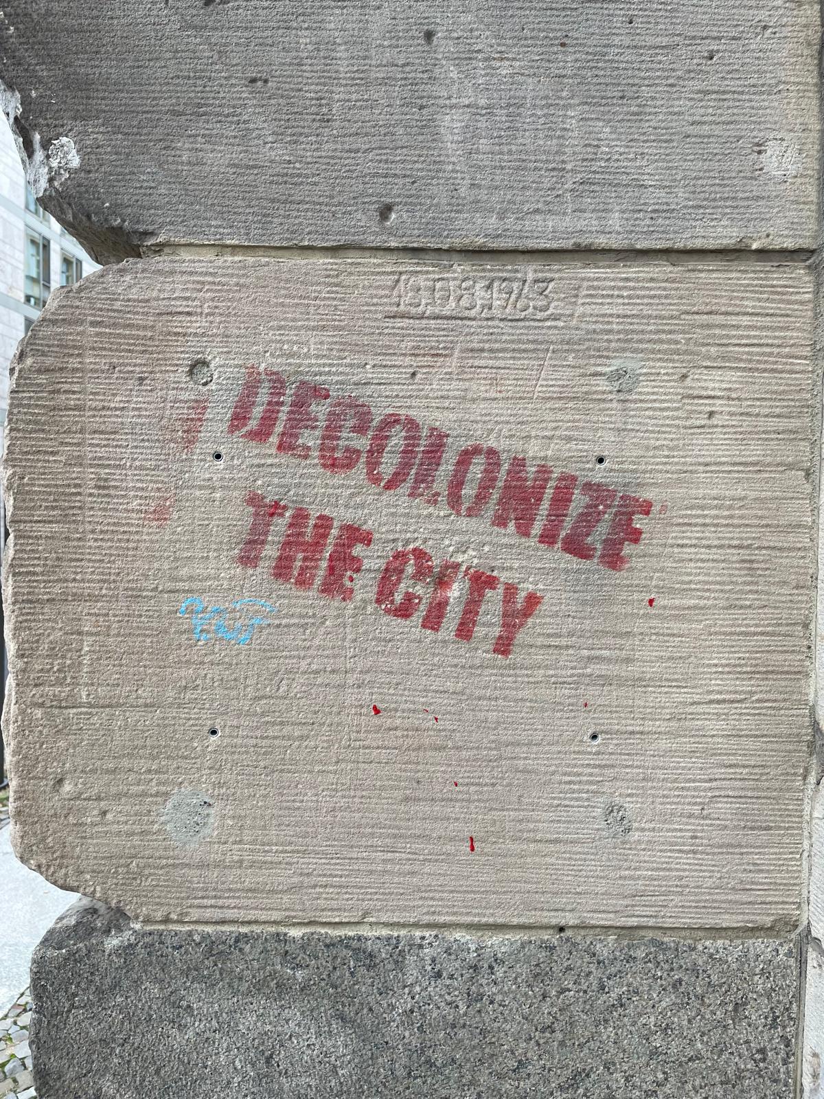 Reflexións decoloniais para un ecosistema artístico